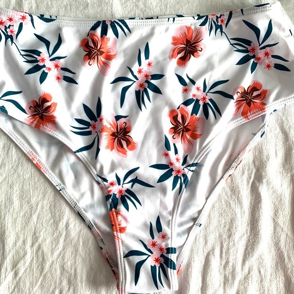 New Never Worn Zaful Bikini Bottom Size L
